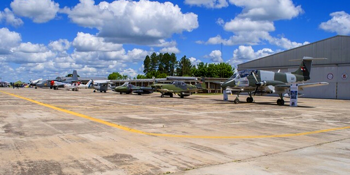 Santa Bernardina International Airport (DZO)